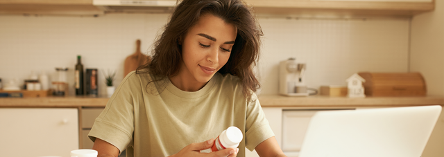 Natural Health Products Green Flags: What to Look for When Shopping for Supplements